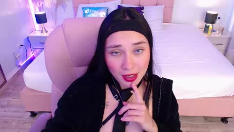 EILIN online show from March 7, 1:44 pm