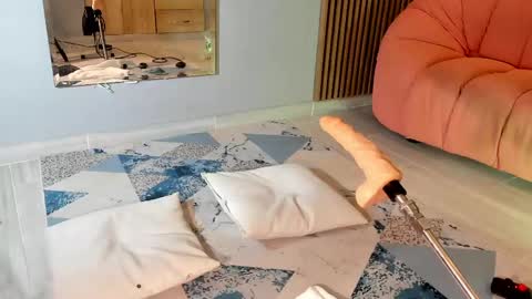 Eilin online show from March 6, 12:10 am