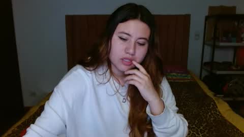 Snapshot of eimy_collin chatting on February 10, 8:53 am EIMY   MODEL INDEPENDENT online show from February 10, 8:53 am