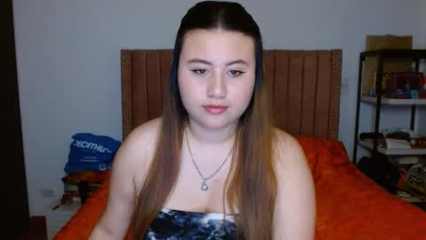 Snapshot of eimy_collin chatting on March 4, 6:26 am EIMY   MODEL INDEPENDENT online show from March 4, 6:26 am