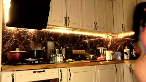 Elena online show from April 2, 1:51 pm