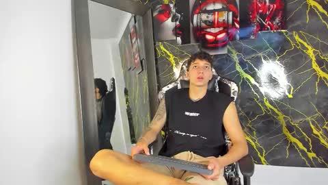 Eithan online show from March 11, 12:30 pm