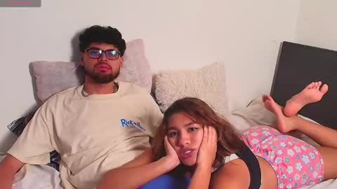 Snapshot of elaine_fenix_ chatting on September 22, 3:43 am elaine_fenix_ online show from September 22, 3:43 am