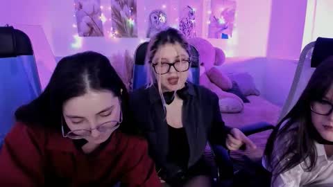 Your sweet girl online show from March 1, 8:02 pm