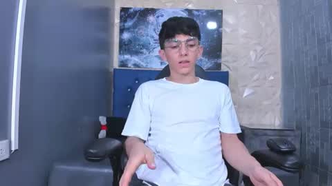 Elan Giralon online show from April 20, 11:19 pm