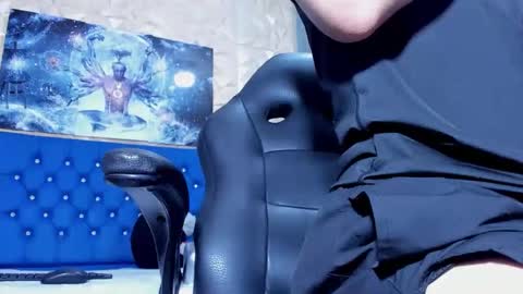 Elan Giralon online show from April 22, 11:12 pm