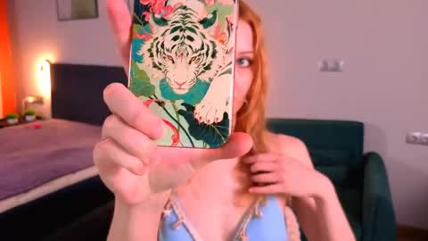 ElaraSun online show from April 16, 10:01 pm