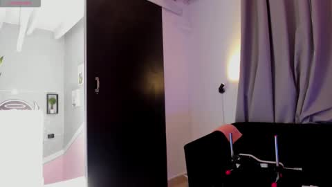 Electra online show from February 15, 4:06 pm