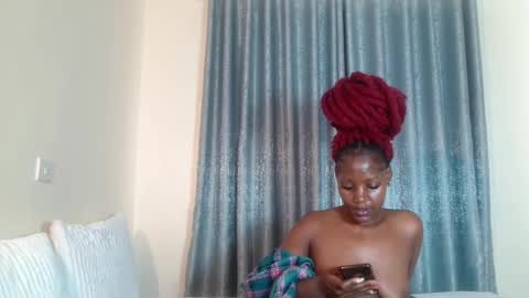 Snapshot of elegant_ebony chatting on January 26, 8:14 am Nika online show from January 26, 8:14 am
