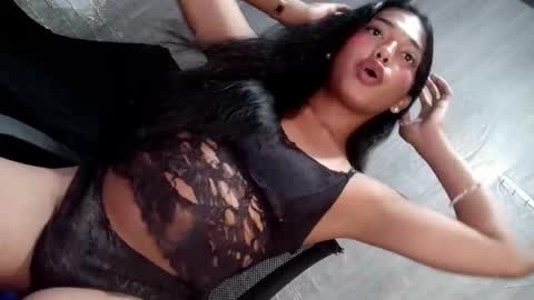 elenacum online show from October 25, 4:29 pm