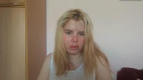 Elena online show from May 31, 3:55 pm