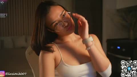 Eli  online show from May 12, 5:44 pm