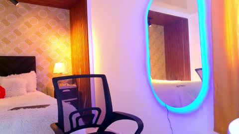 Elian online show from March 14, 2:32 pm