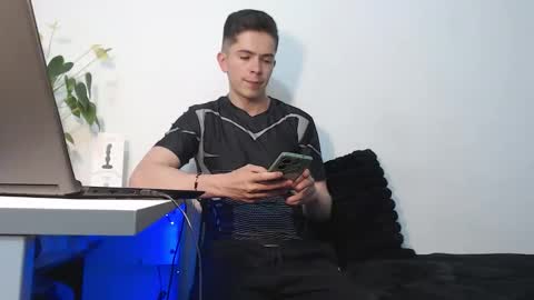 Elian online show from March 16, 11:20 pm