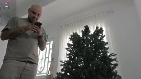 Elian online show from December 2, 7:56 pm