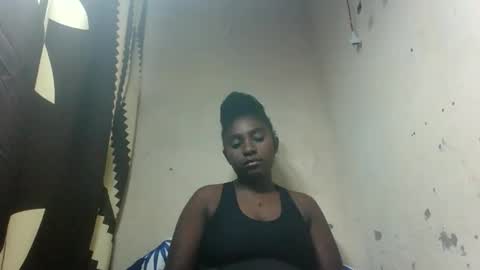 eliannee online show from December 15, 8:16 pm