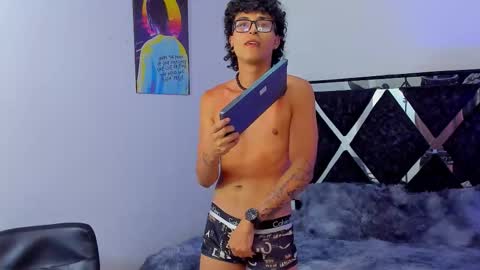 Elias Ferragamo online show from December 3, 2:23 am