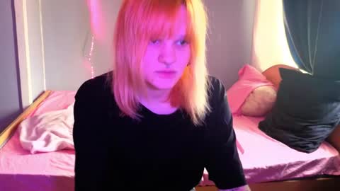 elieiza_xo online show from May 5, 9:26 am
