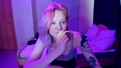 elieiza_xo online show from February 16, 9:18 am