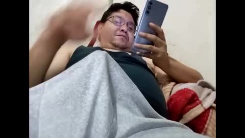 elimposstor online show from December 5, 12:25 pm