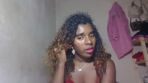elina981 online show from May 12, 5:00 pm