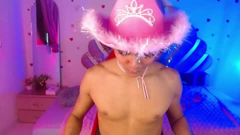 elio_fox online show from April 5, 12:24 pm