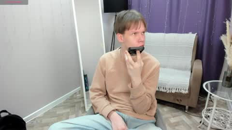 eliotmars online show from June 3, 11:02 am