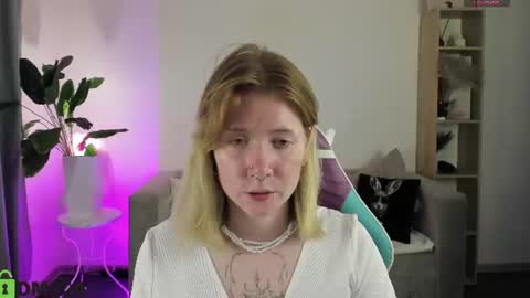 Elira Vane online show from August 6, 7:12 pm