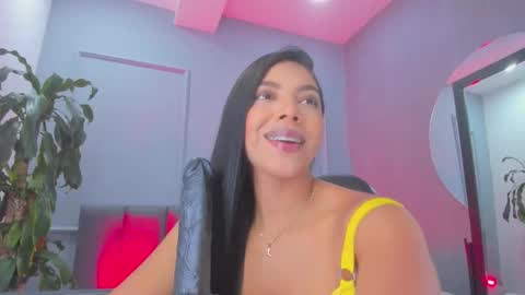 Elisa online show from October 9, 8:36 pm