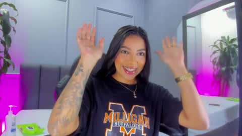 Elisa online show from April 6, 8:54 pm