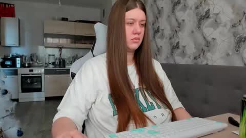 Aletta Oushen online show from December 14, 7:14 am