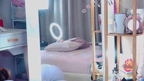 ElisabethDavis online show from March 8, 3:35 pm