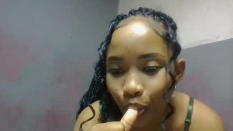 elisabethee online show from April 17, 10:34 pm