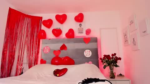 Snapshot of eliz_jane chatting on February 15, 4:12 pm Elizabeth  online show from February 15, 4:12 pm