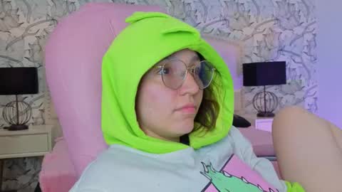 Eliza online show from February 12, 8:23 pm