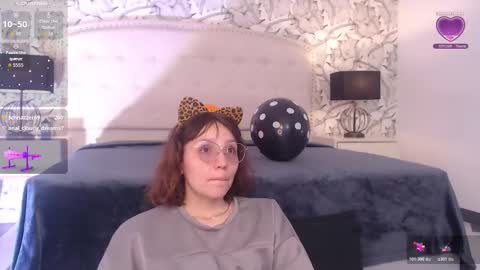 Eliza online show from October 25, 8:09 pm