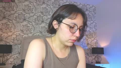 Eliza online show from April 23, 7:48 pm