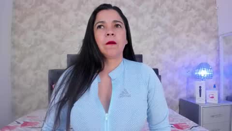 Elizabeth online show from October 27, 1:05 am