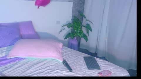 Lizzy online show from April 21, 1:42 am