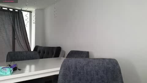 instgram aly leiv17 ---- Im model-independent online show from April 23, 8:32 pm