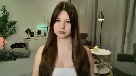 Eliza online show from April 22, 1:40 pm