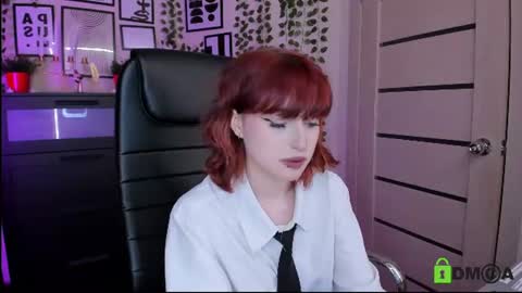 Eliza online show from July 15, 9:52 pm