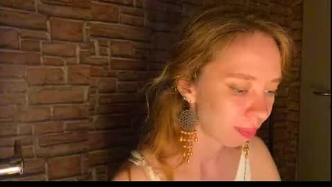 Eliza online show from July 28, 7:39 pm