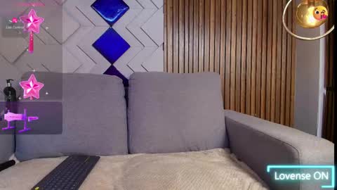Snapshot of elizbeth_777 chatting on March 3, 10:20 pm elizbeth_777 online show from March 3, 10:20 pm