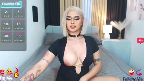 HI ITS ME ELLA online show from February 21, 4:59 pm