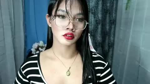 Ella online show from November 16, 5:31 am