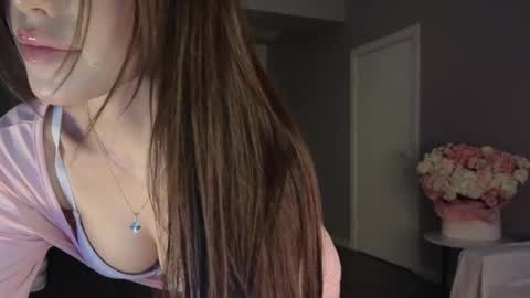 Lee online show from April 2, 2:08 am