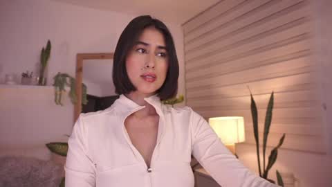 ELLA OWEN online show from April 21, 1:42 am