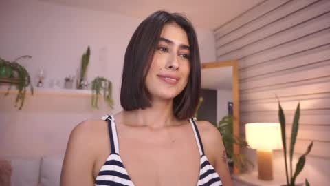 ELLA OWEN online show from April 9, 9:31 pm