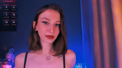 ellaamber online show from December 15, 10:39 pm